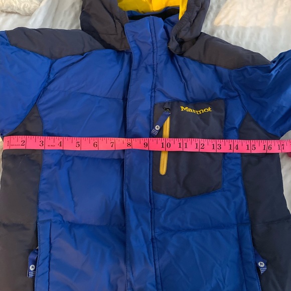 Boys Marmot down fill puffer jacket (size M, 8-9) - Picture 7 of 7